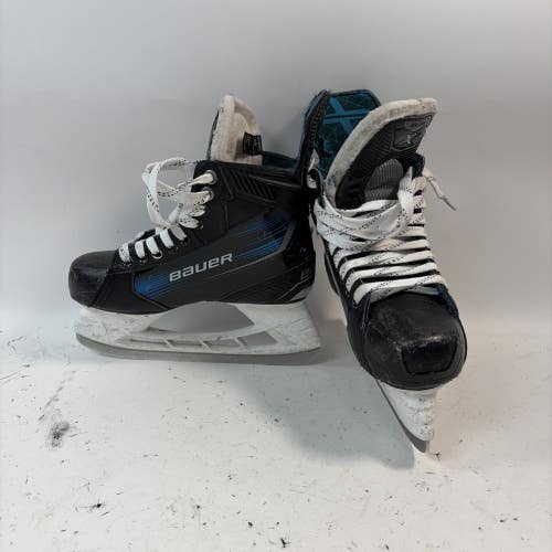 Bauer X Hockey Skates, 3D