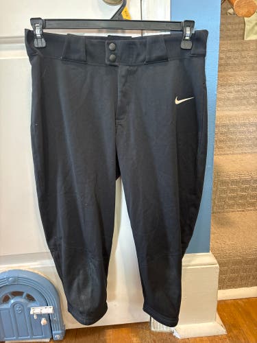 Black Women's Medium Adult Nike Game Pants (Used)