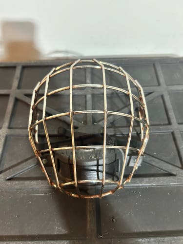 Medium CCM FM580 Full Cage (Used)