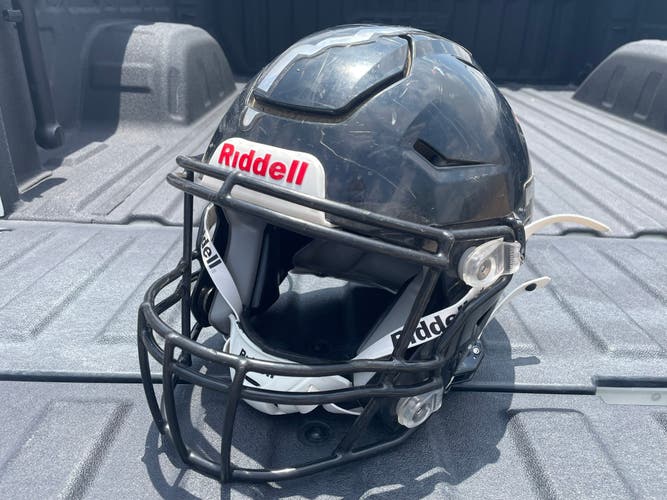 Black Youth Small Riddell SpeedFlex Helmet (Used)