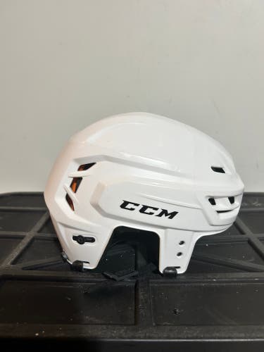 White Medium CCM Tacks 710 Helmet (Used)