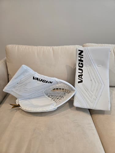 31" 2025 Vaughn VX1 Goalie Leg Pads (Used)
