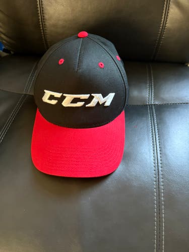 Black CCM Adult Unisex One Size Fits All Hat (New)