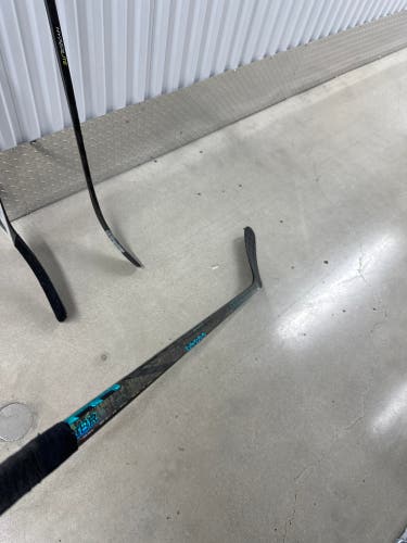 Intermediate Bauer Twitch Left Hand Hockey Stick P92 50 Flex (Used)