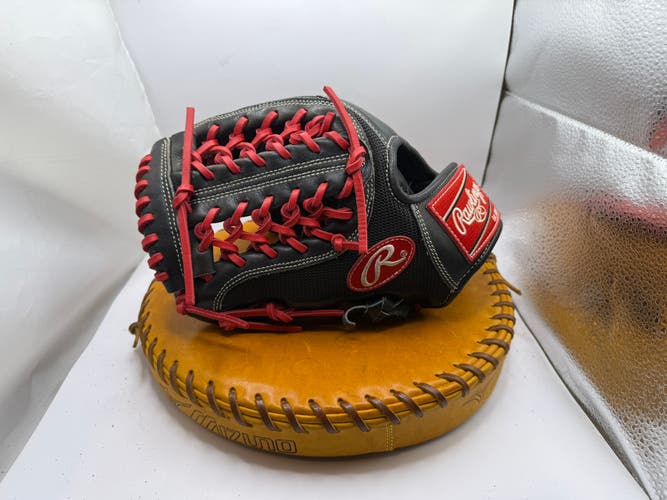 Pitcher's LH Rawlings PRO204 Baseball Glove 11.5" (Used)