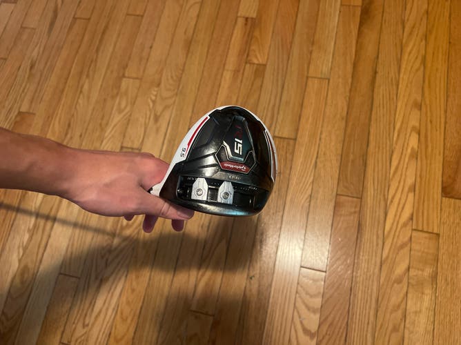 Men's 2015 TaylorMade R15 Right Handed Driver Regular Flex 9.5 Loft Graphite Shaft 44.5" (Used)
