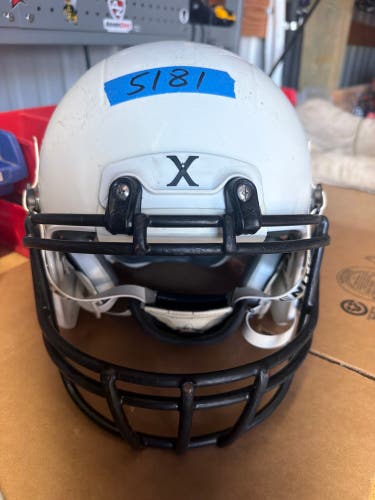 USED XENITH X2E+ YOUTH FOOTBALL HELMET - LARGE - WHITE