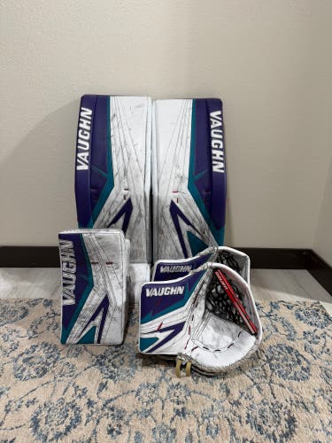 34" Vaughn SLR4 Pro Carbon Regular Goalie Full Set Pro Stock (Used)
