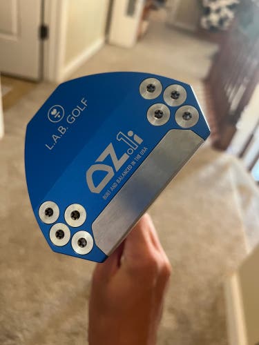 Unisex Mallet Right Handed Putter Graphite Shaft 35" (Used)