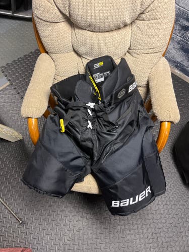 Men's Senior Medium Bauer Supreme 3S Pro Hockey Pants (New)