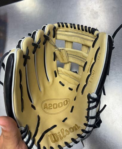 Wilson LHT A2000 Baseball Glove 12.5" **New**