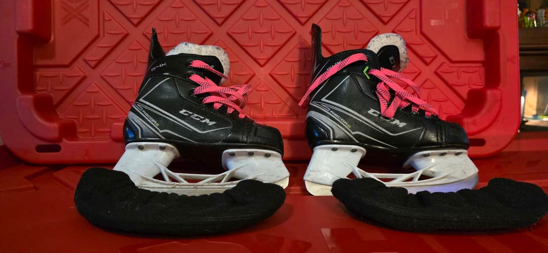 CCM Ribcor 64K Hockey Skates 10 (Used)