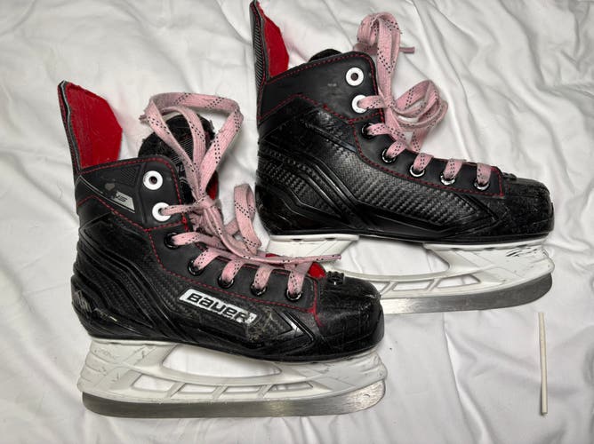 Bauer NS Youth Ice Hockey Skates – TUUK Holders – One Owner
(Used)