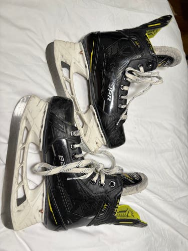 Bauer Supreme M4 Junior Ice Hockey Skates Size 4.5 – One Owner