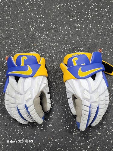Used Nike VAPOR LOYOLA GLOVES Lacrosse Gloves Mens White MD 11849-S000042813