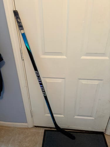 Junior Bauer Nexus Sync Left Hand Hockey Stick P28 40 Flex (Used)
