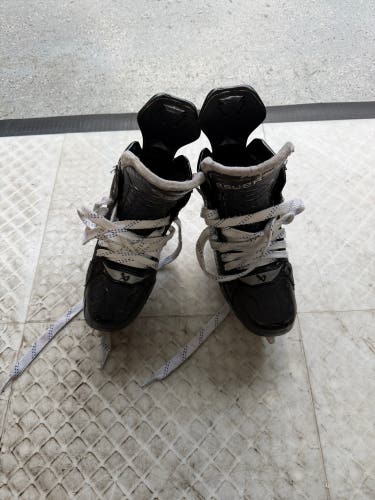 Black 2022 Bauer Supreme Mach Hockey Skates Regular Width 7.5 (Used)