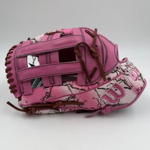 Wilson A2000 1799 12.75 GOTM Lefty Outfield Baseball Glove