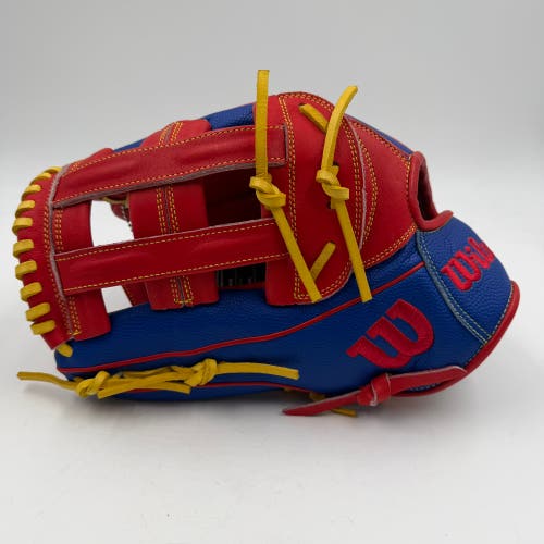 Wilson A2000 1799 12.75 GOTM PCA Lefty Outfield Baseball Glove