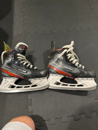Bauer Vapor X 40 Hockey Skates Size 5.5 (Used)