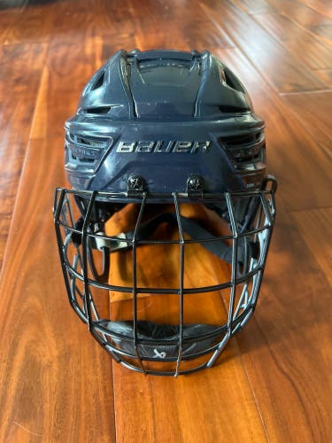 Small Bauer Re-Akt 150 Helmet (Used)