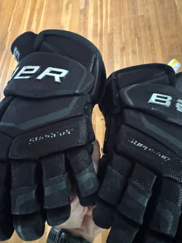 Bauer Supreme 2S Gloves 12" (Used)