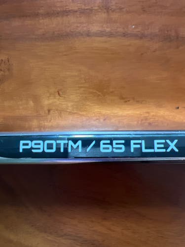 Intermediate Bauer Vapor Hyperlite 2 Left Hand Hockey Stick P90TM 65 Flex (Used)