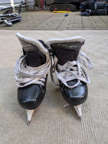 2021 Bauer Elite Hockey Goalie Skates Regular Width 7 (Used)