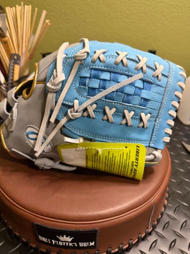 Rawlings Liberty Advanced RH Softball Glove 12.5" (New)