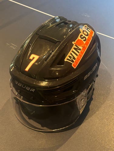 Large Bauer Re-Akt 155 Helmet Pro Stock (Used)