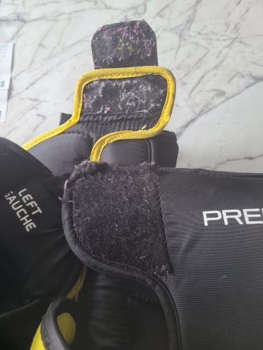 Small / Medium CCM Premier R1.5 Goalie Chest Protector (Used)