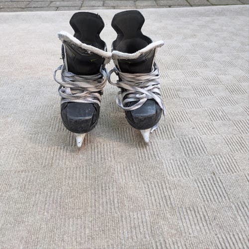 Black 2019 CCM Ribcor 74K Hockey Skates Regular Width Size 1.5 (Used)