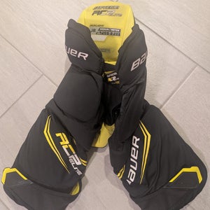 Medium Bauer Supreme ACP Elite Girdle (Used)