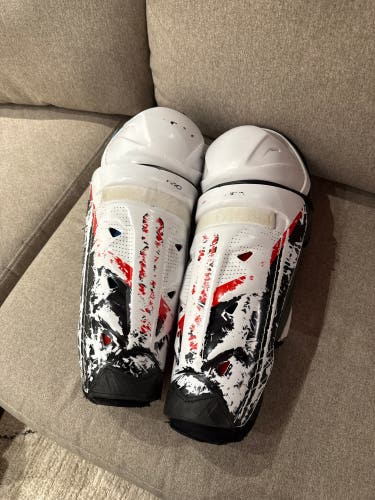 Senior CCM JetSpeed FT6 Pro 15" Shin Pads (Used)
