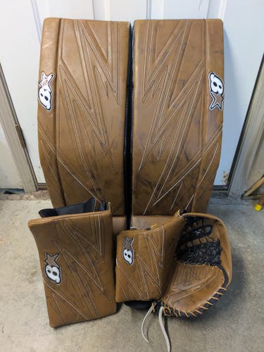 33 + 1.5 Brian's Optik 4 Regular Goalie Full Set (Used)