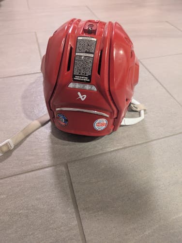 Small Bauer Re-Akt 155 Helmet (Used)