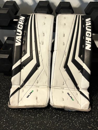 24" Vaughn Ventus SLR2 Goalie Leg Pads (Used)