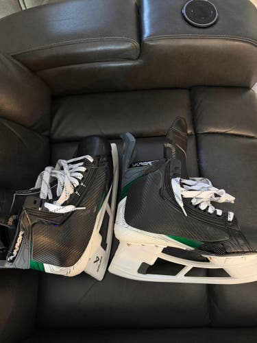 Green 2025 Bauer Vapor Flylite Hockey Skates Pro Stock 9.5 (New)