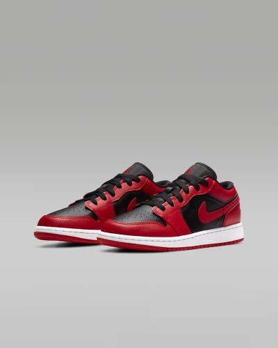 Nike Air Jordan 1 Low 553560-606 Sneakers Kids 4.5 Red Lifestyle Shoes MEW2093