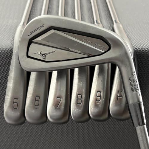 MIZUNO JPX 925 FORGED BLACK IRON SET 4-P