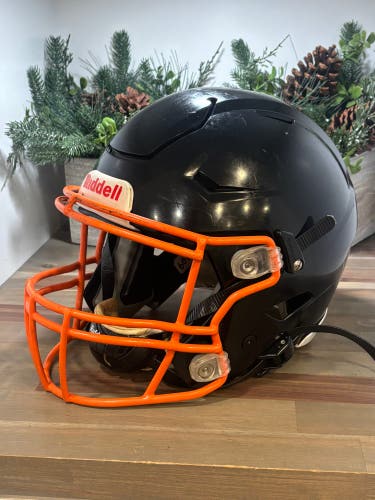 Black Youth Medium Riddell SpeedFlex Helmet