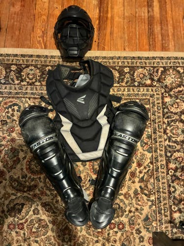 Black Easton Elite x Catcher's Set (Used)