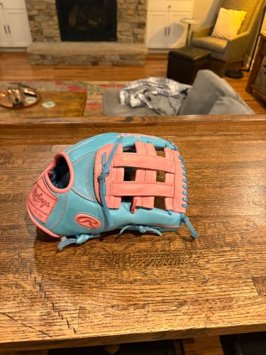 2025 Rawlings Heart of the Hide RH Outfield Baseball Glove 12.75" (New)