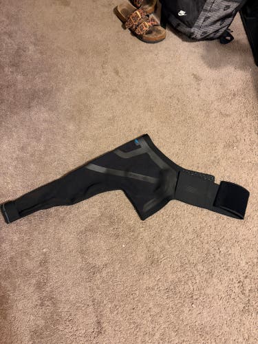 Adult small kinetic arm