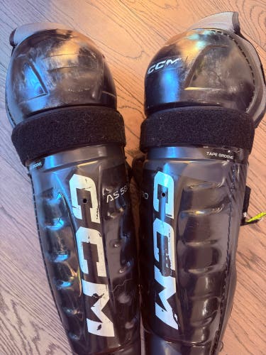 Senior CCM Tacks AS 580 16" Shin Pads (Used)