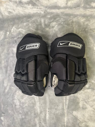 Black Senior Nike Bauer Supreme 30 Gloves 14" (Used)