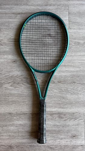 Wilson Blade 100L V9 (16X19) | Gripsize 4 3/8 | Excellent Condition