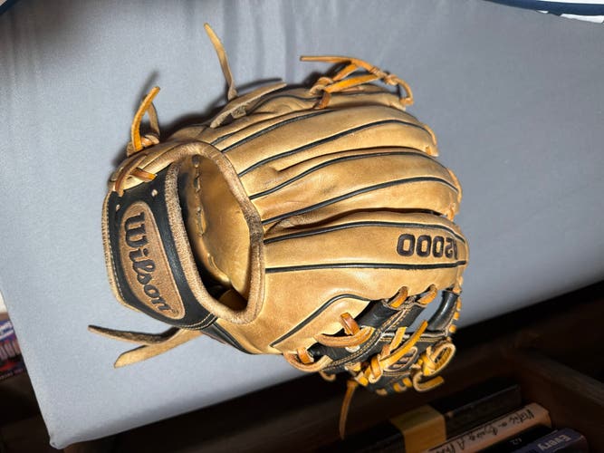 2023 Wilson A2000 RH Infield Baseball Glove 11.5" Limited Edition