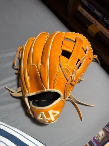 44 Pro 44 RH Outfield Baseball Glove 12.5" (New)