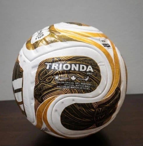 Adidas Trionda gold pro